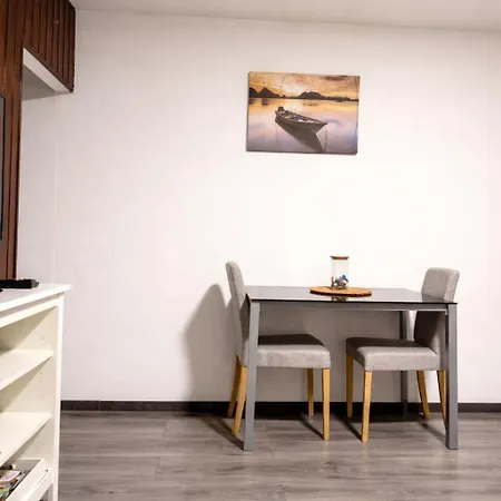 Apartment Moderne, Saint-louis Proche Bale, Hyper-centre, Parking Gratuit *